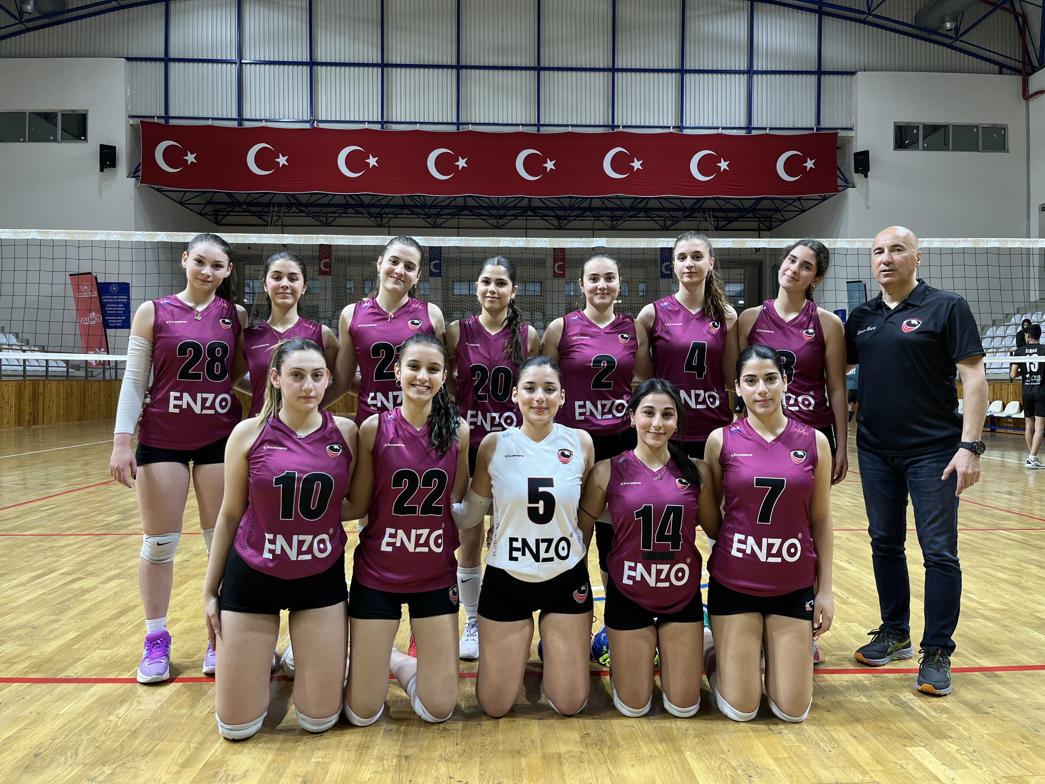 GENÇ KIZLARIMIZDAN PAŞA GALİBİYET